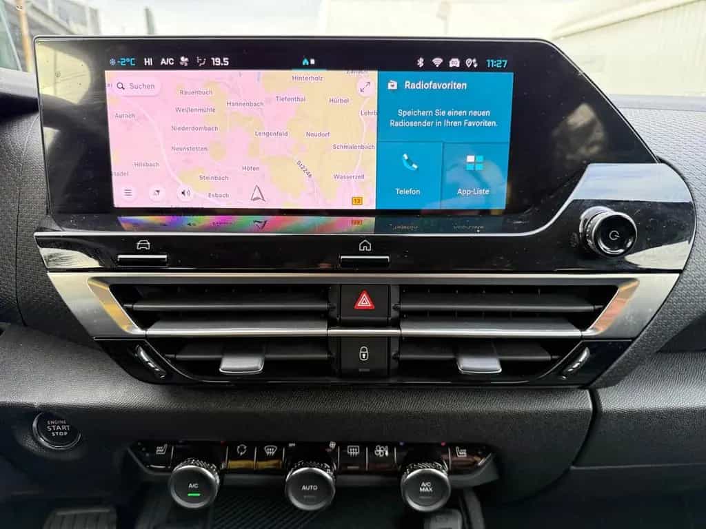Citroën C4 Shine S&S NAVI+360° R-KAMERA+HEAD-UP DISPLAY 11/2023-photo-11