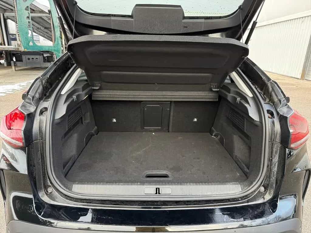 Citroën C4 Shine S&S NAVI+360° R-KAMERA+HEAD-UP DISPLAY 11/2023-photo-16