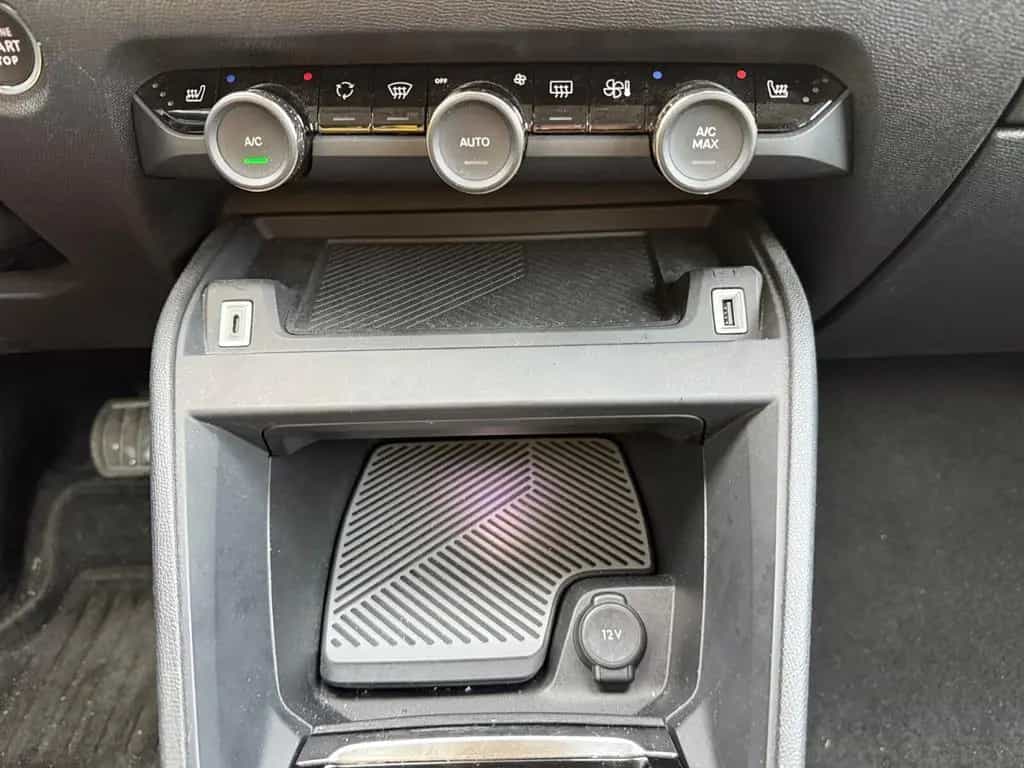 Citroën C4 Shine S&S NAVI+360° R-KAMERA+HEAD-UP DISPLAY 11/2023-photo-21