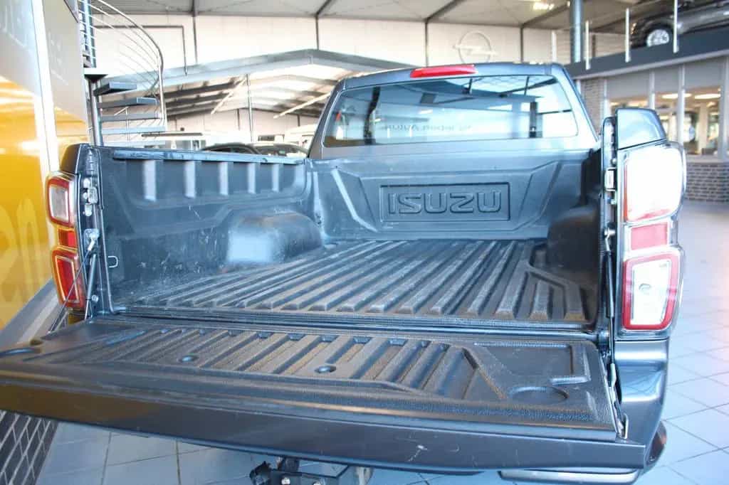 Isuzu D-Max Space Cab 4WD LSE AHK 3500KG 08/2022-photo-6