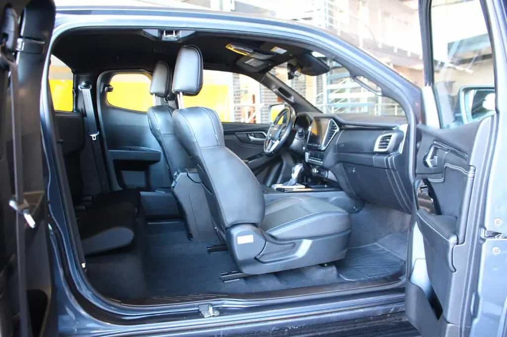 Isuzu D-Max Space Cab 4WD LSE AHK 3500KG 08/2022-photo-8