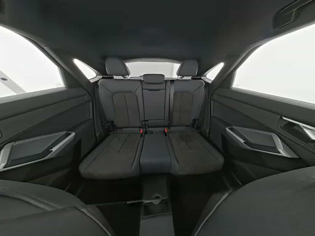 Audi Q3 Sportback LED|Navi|Schiebedach|Einparkhilfe 09/2021-photo-17