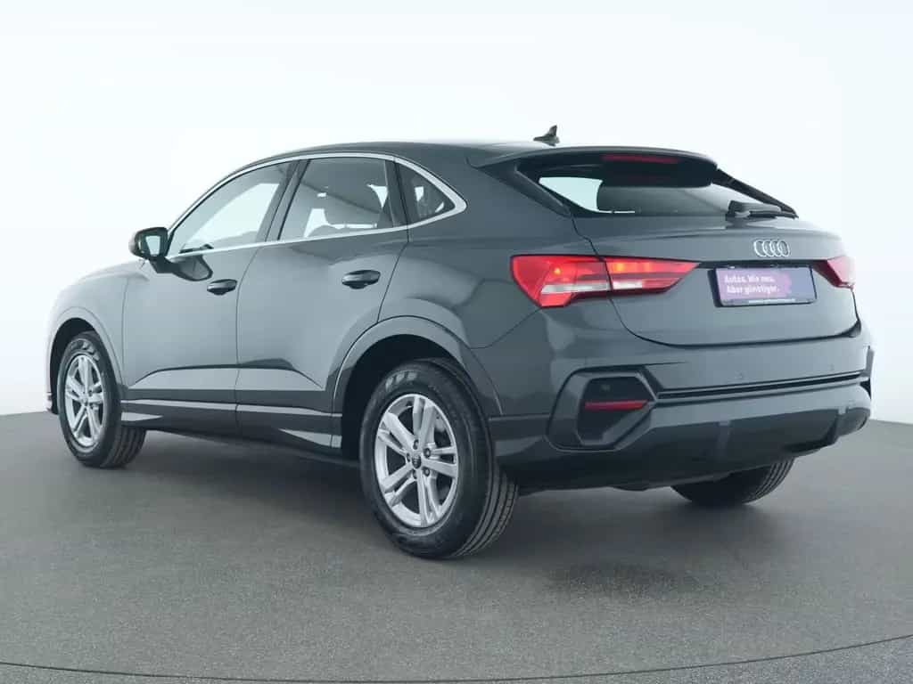 Audi Q3 Sportback LED|Navi|Schiebedach|Einparkhilfe 09/2021-photo-8