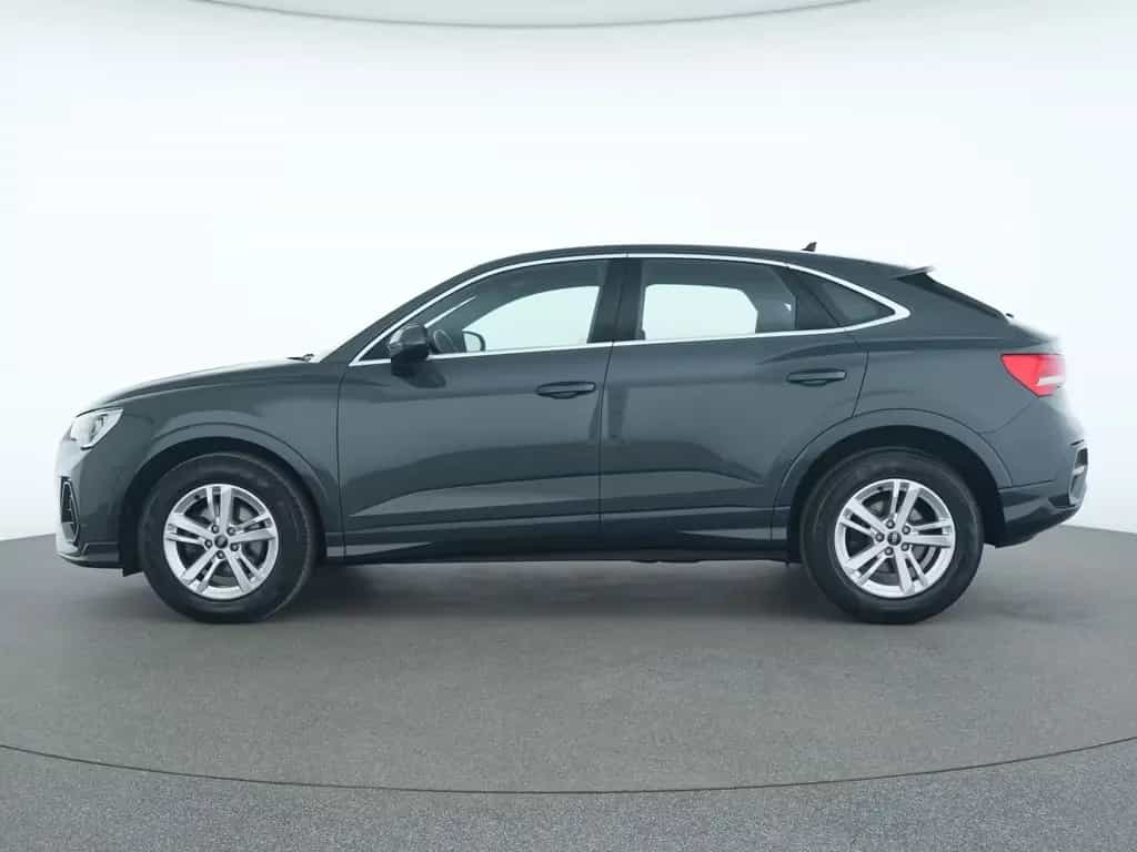 Audi Q3 Sportback LED|Navi|Schiebedach|Einparkhilfe 09/2021-photo-9