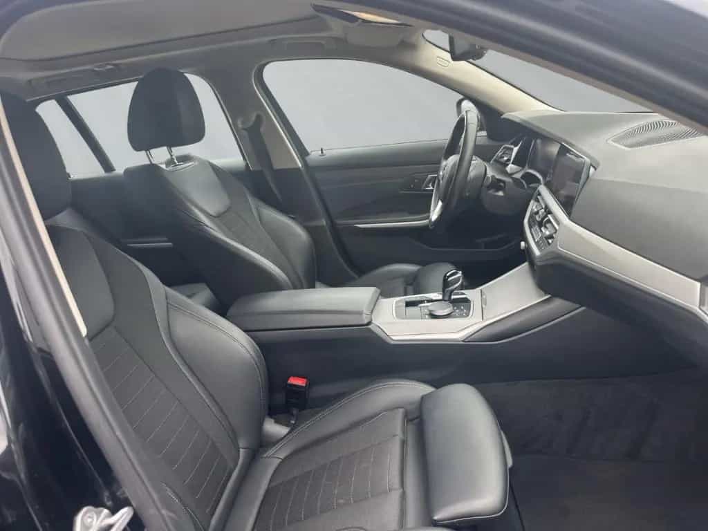 BMW 320 d xDrive touring Panorama AHK LC Prof 03/2022-photo-12