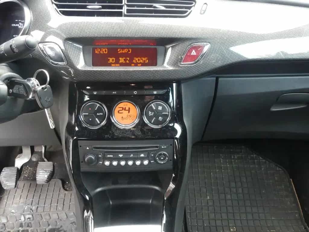 Citroën DS3 So Chic 07/2016-photo-11