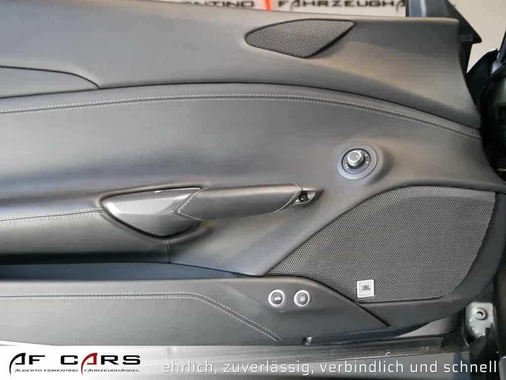 Ferrari 488 Spider Sport Abgas Kamera Carbon Lenkrad, Sc 07/2016-photo-29