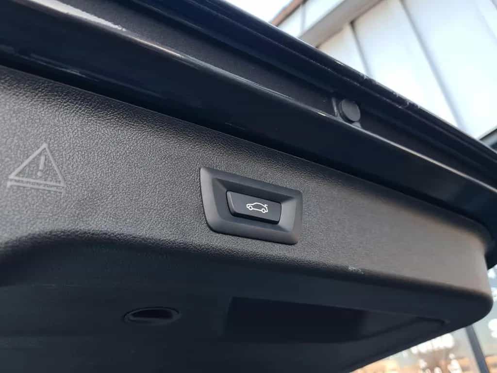 BMW 5 Series 520d T - SHADOW - ASSISTS - CAM - 8 x ALU 10/2022-photo-21