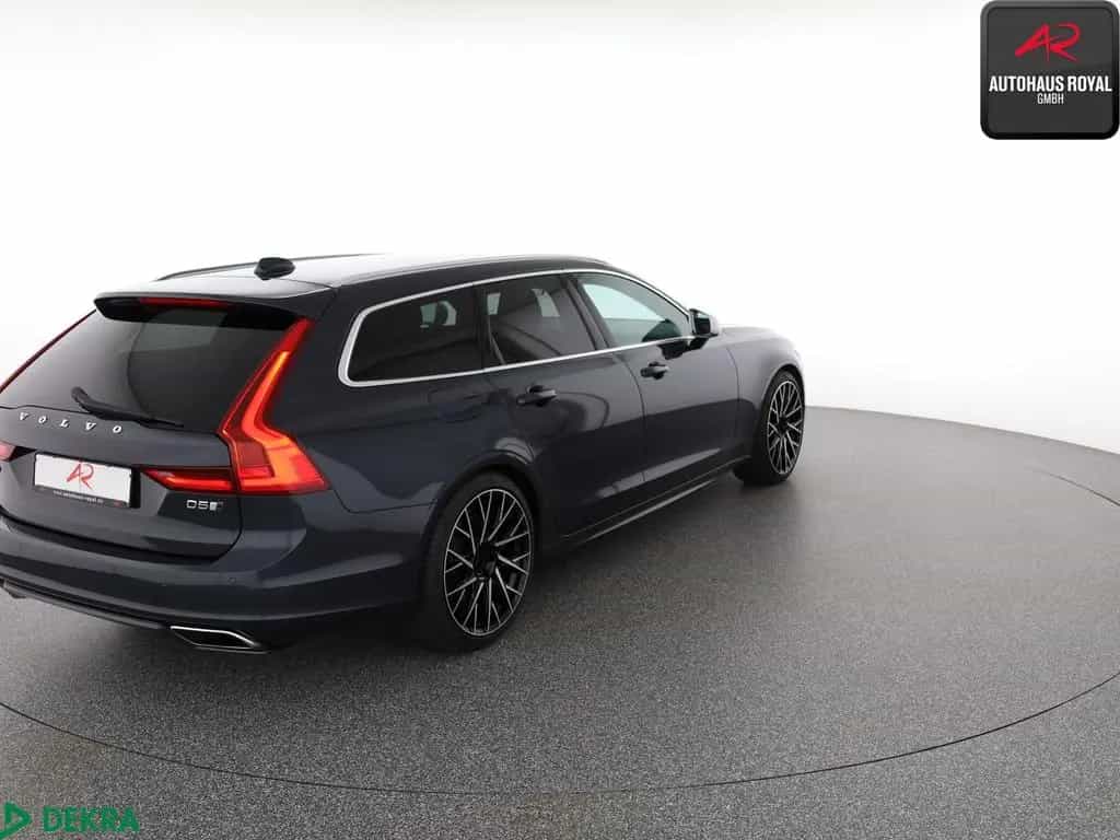 Volvo V90 2.0 D5 AWD R DESIGN MEMORY,TOTWINKEL,20ZOLL 07/2018-photo-4