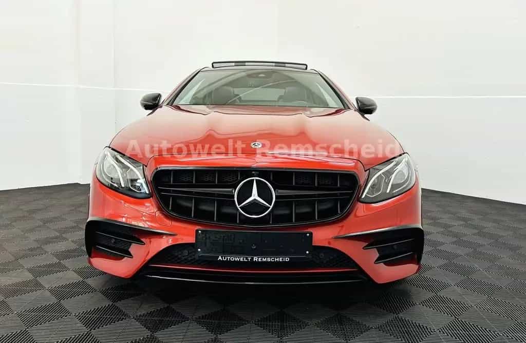 Mercedes-Benz E 200 Coupe "AMG Line" "Special Edition" 12/2017-photo-2