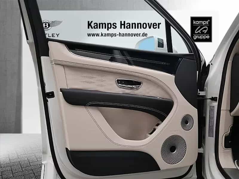 Bentley Bentayga V8 EWB Azure *Airline Seats*B&O* 01/2025-photo-10