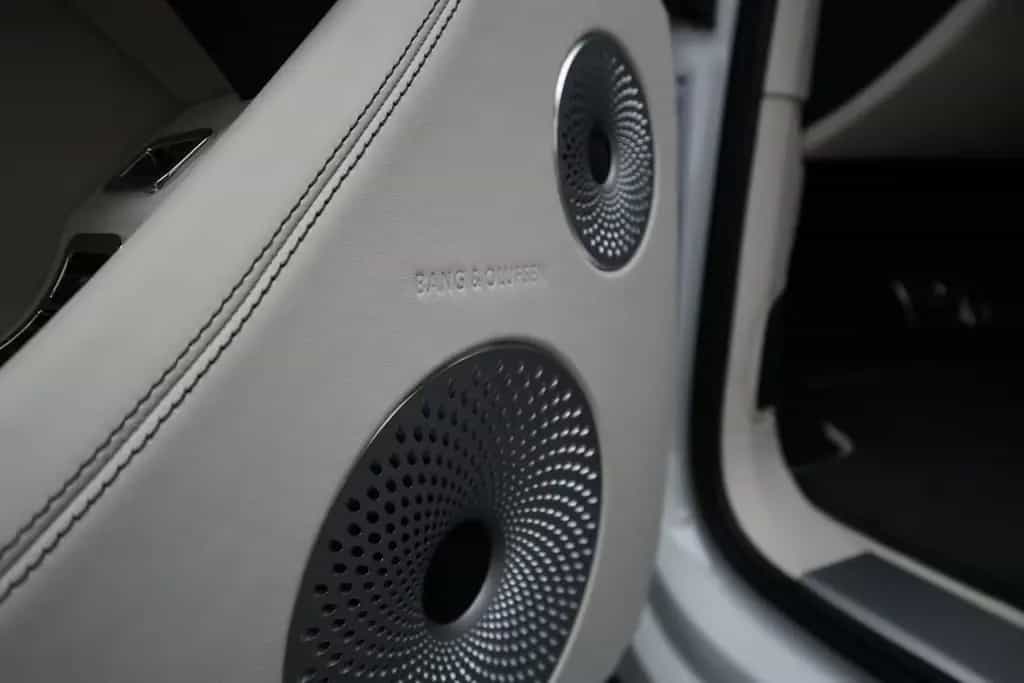 Bentley Bentayga V8 EWB Azure *Airline Seats*B&O* 01/2025-photo-12