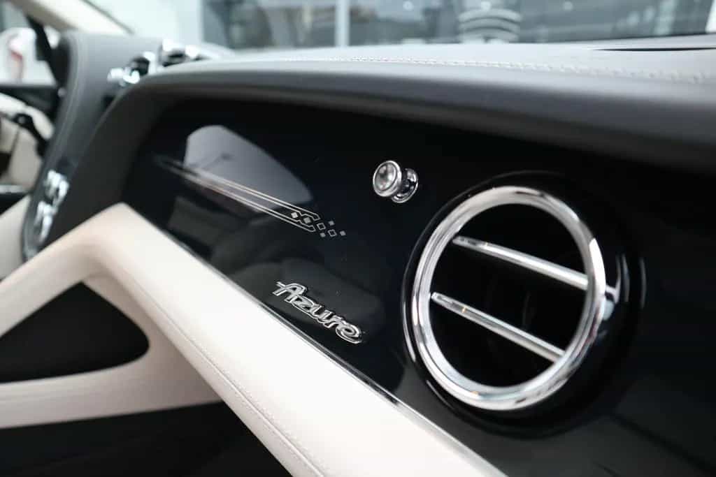 Bentley Bentayga V8 EWB Azure *Airline Seats*B&O* 01/2025-photo-26