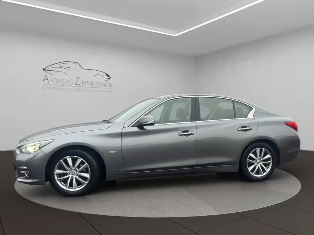 Infiniti Q50 2.2D LEDER/LED/NAVI/CAM/KEY 09/2016-photo-2