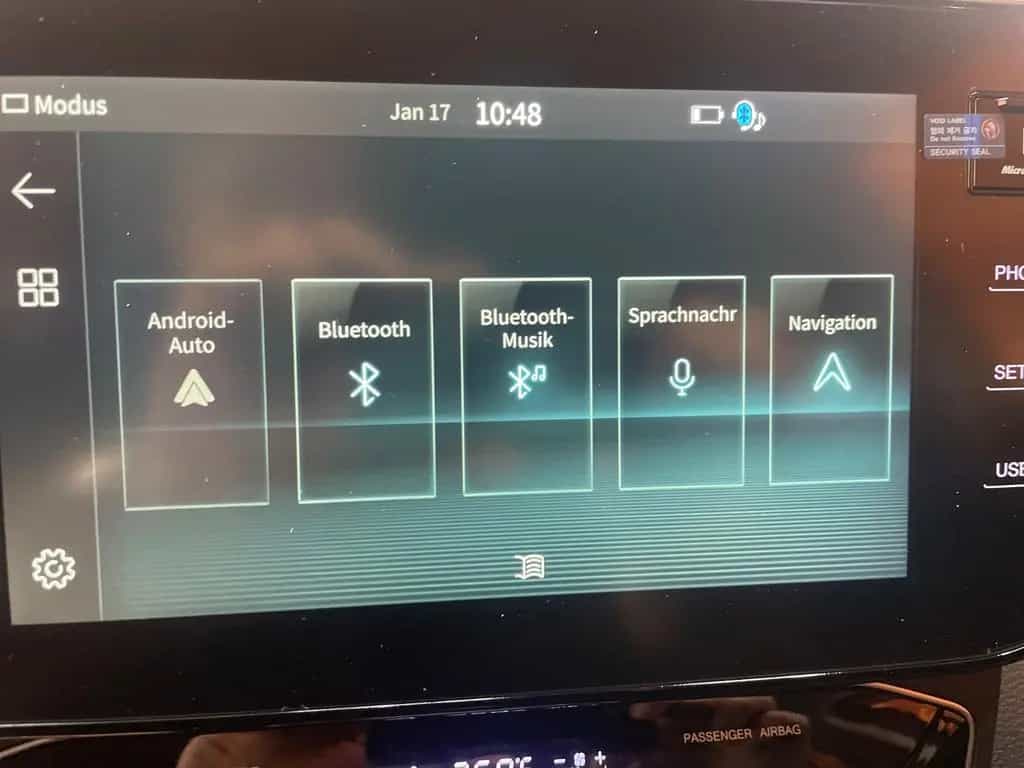 KGM Tivoli Essential 1.5 T 163 PS Navi/Kamera/PDC null-photo-1