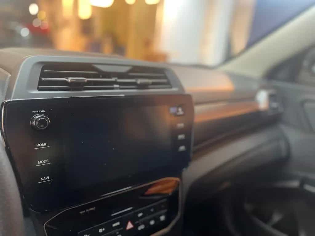 KGM Tivoli Essential 1.5 T 163 PS Navi/Kamera/PDC null-photo-28