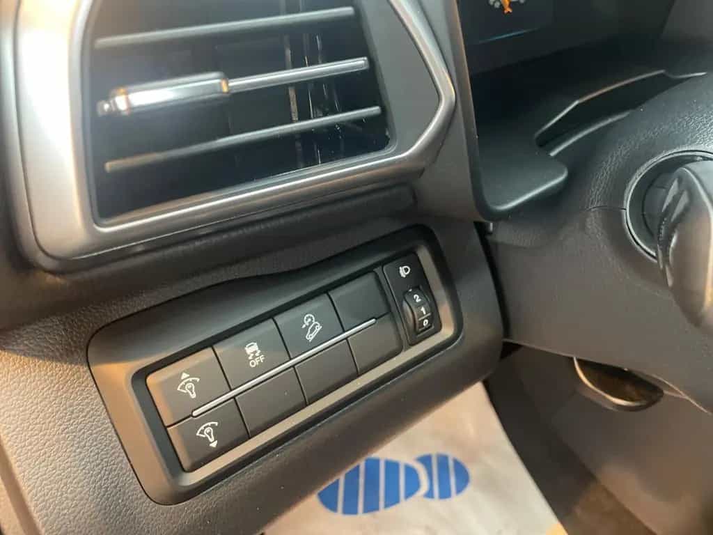 KGM Tivoli Essential 1.5 T 163 PS Navi/Kamera/PDC null-photo-29