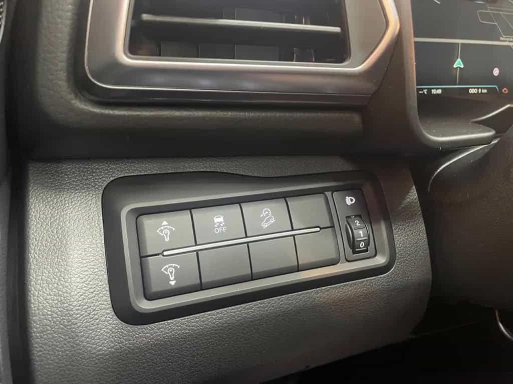 KGM Tivoli Essential 1.5 T 163 PS Navi/Kamera/PDC null-photo-6