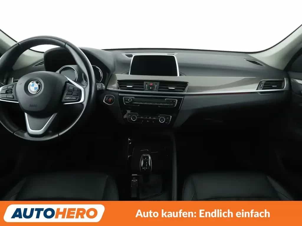 BMW X1 sDrive 18i xLine Aut.*NAVI*LED*PDC*SHZ*TEMPO* 11/2018-photo-11