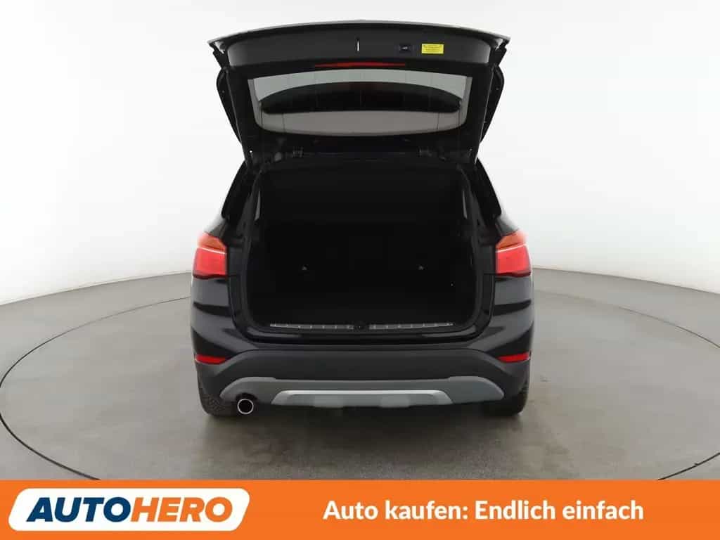 BMW X1 sDrive 18i xLine Aut.*NAVI*LED*PDC*SHZ*TEMPO* 11/2018-photo-16
