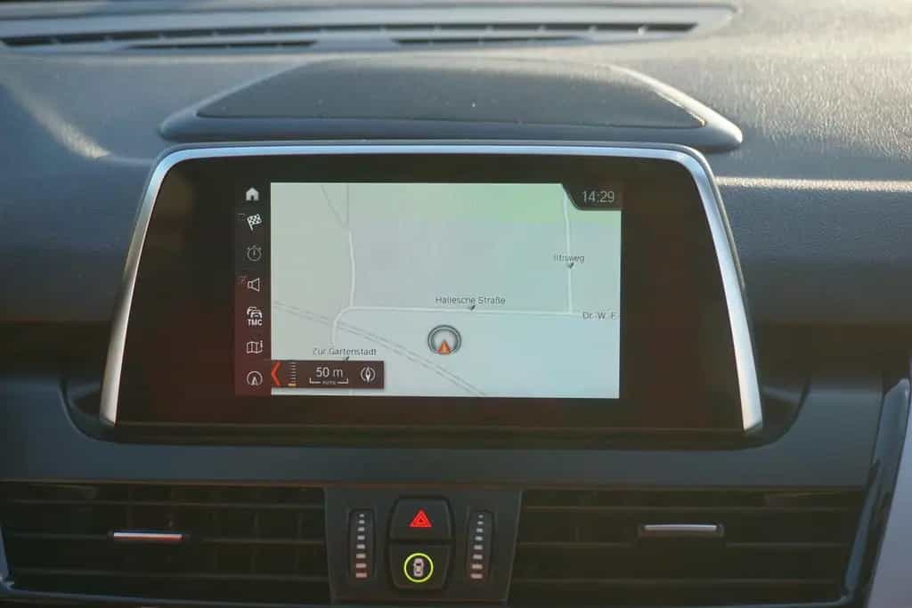 BMW 2 Series 220i Active Tourer Advantage LED Navi AHK PDC 06/2018-photo-13