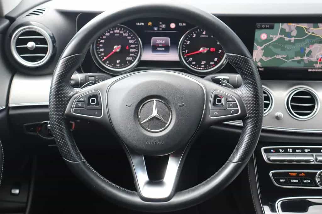 Mercedes-Benz E 200 E200 T-Modell Avantgarde LED Navi Totwinkel DAB 10/2017-photo-10