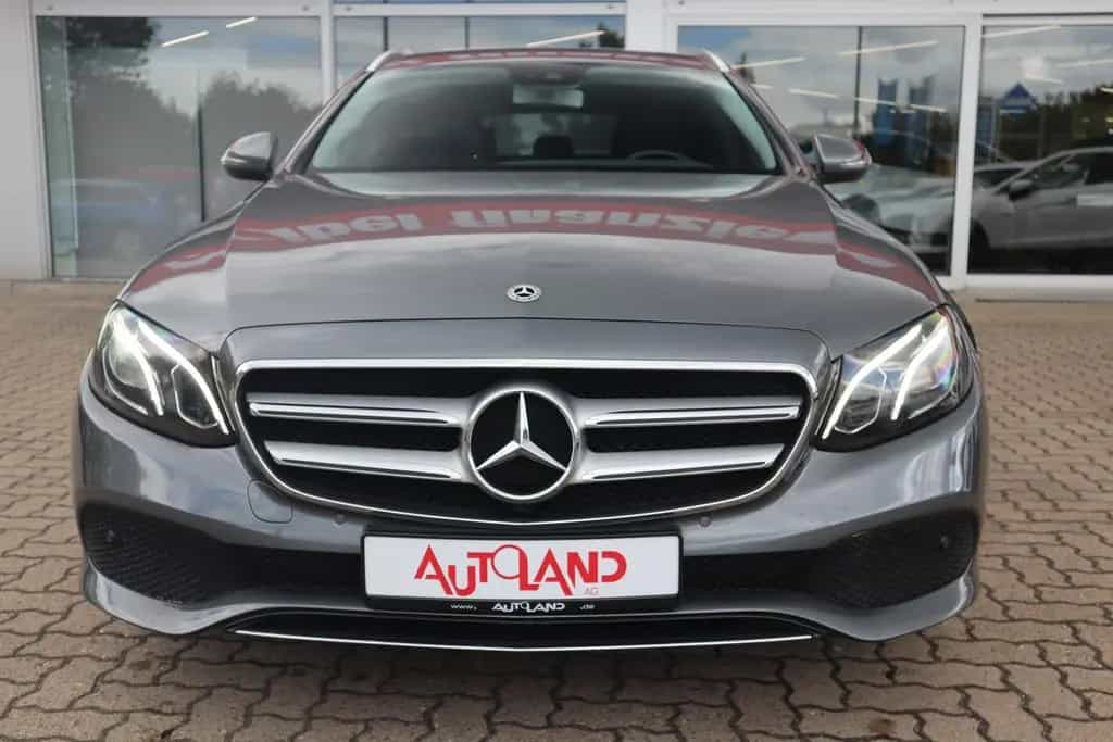 Mercedes-Benz E 200 E200 T-Modell Avantgarde LED Navi Totwinkel DAB 10/2017-photo-2