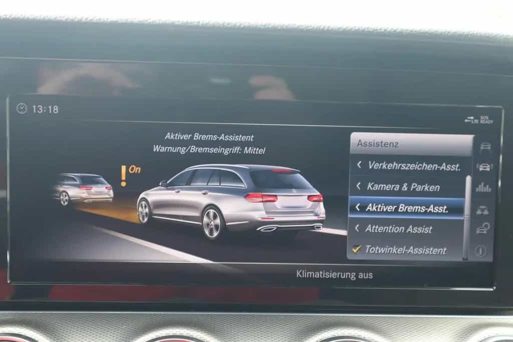 Mercedes-Benz E 200 E200 T-Modell Avantgarde LED Navi Totwinkel DAB 10/2017-photo-20