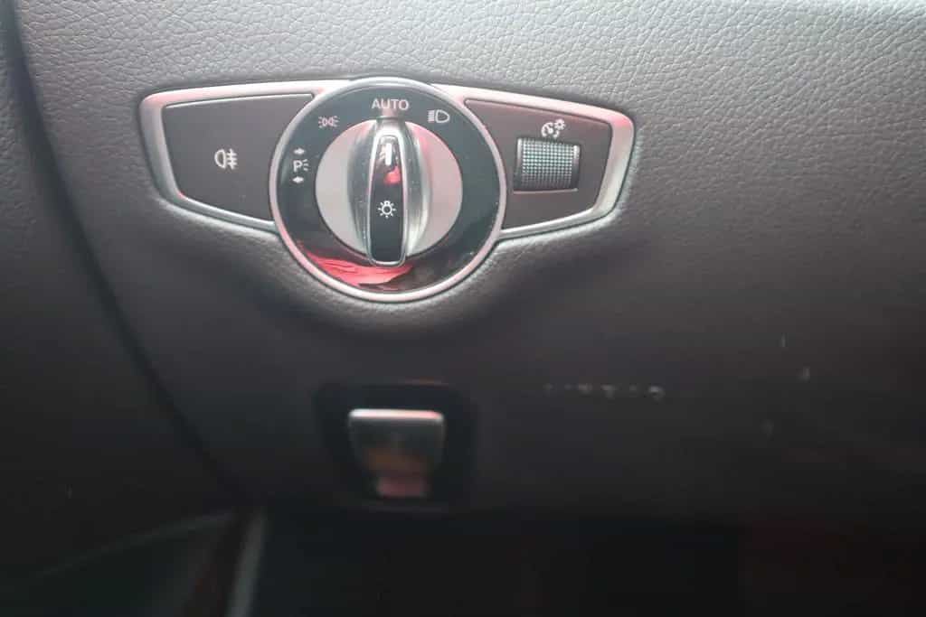 Mercedes-Benz E 200 E200 T-Modell Avantgarde LED Navi Totwinkel DAB 10/2017-photo-32