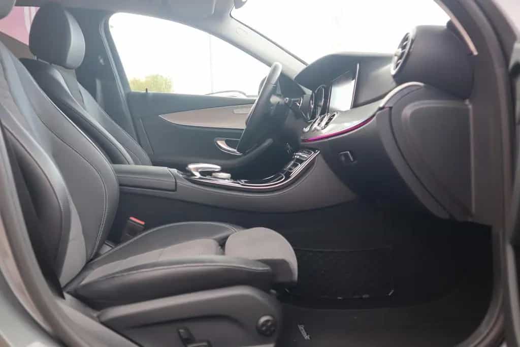Mercedes-Benz E 200 E200 T-Modell Avantgarde LED Navi Totwinkel DAB 10/2017-photo-33