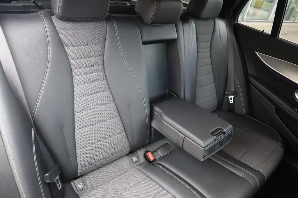 Mercedes-Benz E 200 E200 T-Modell Avantgarde LED Navi Totwinkel DAB 10/2017-photo-36