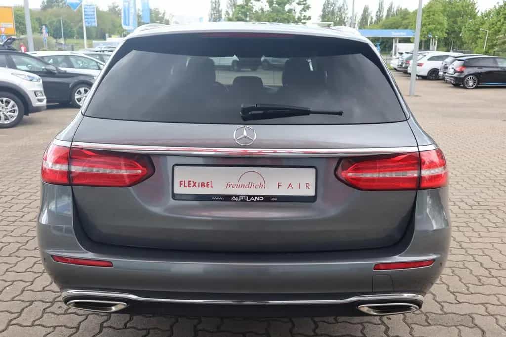Mercedes-Benz E 200 E200 T-Modell Avantgarde LED Navi Totwinkel DAB 10/2017-photo-5