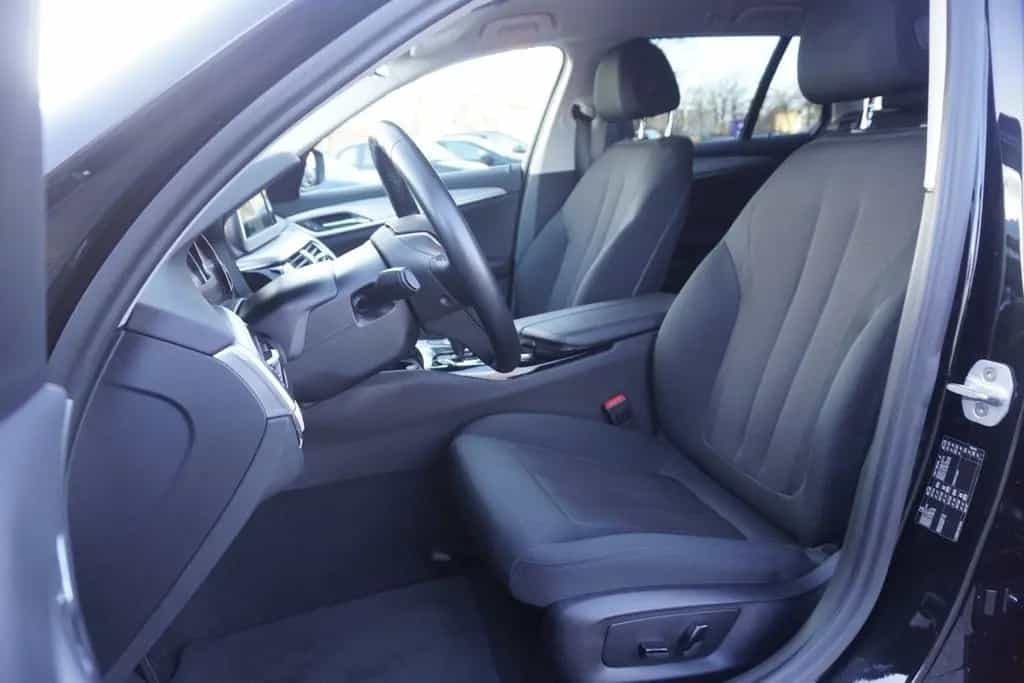 BMW 520 d Touring Aut. LED Navi AHK Sitzheizung PDC 12/2017-photo-12