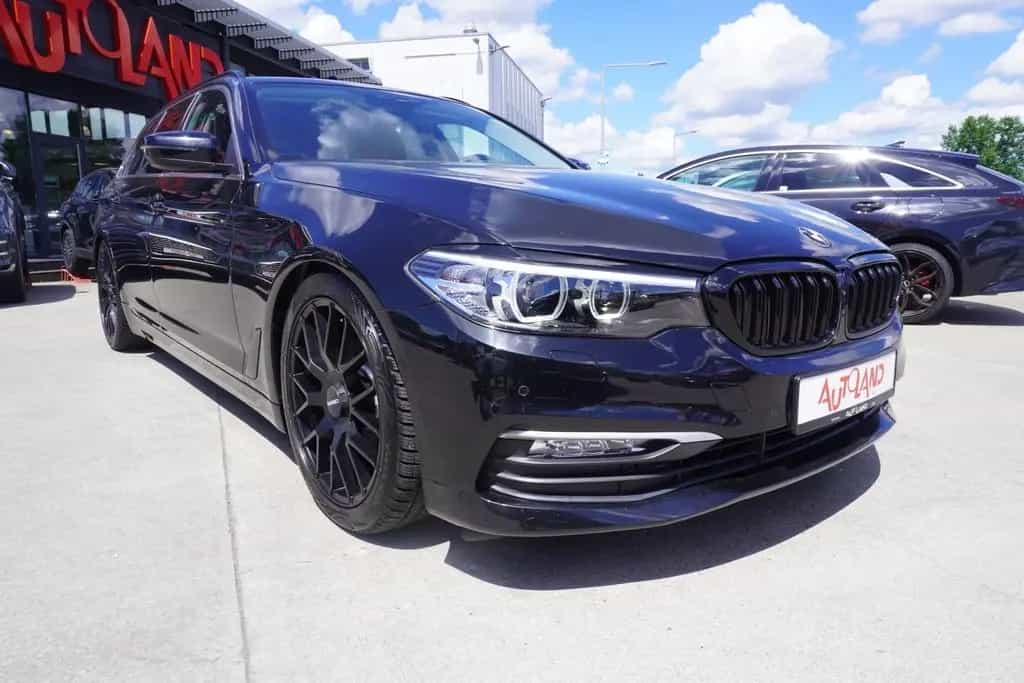 BMW 520 d Touring Aut. LED Navi AHK Sitzheizung PDC 12/2017-photo-2