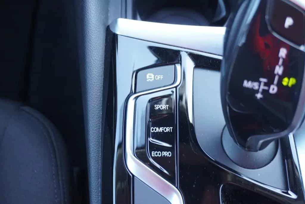 BMW 520 d Touring Aut. LED Navi AHK Sitzheizung PDC 12/2017-photo-20