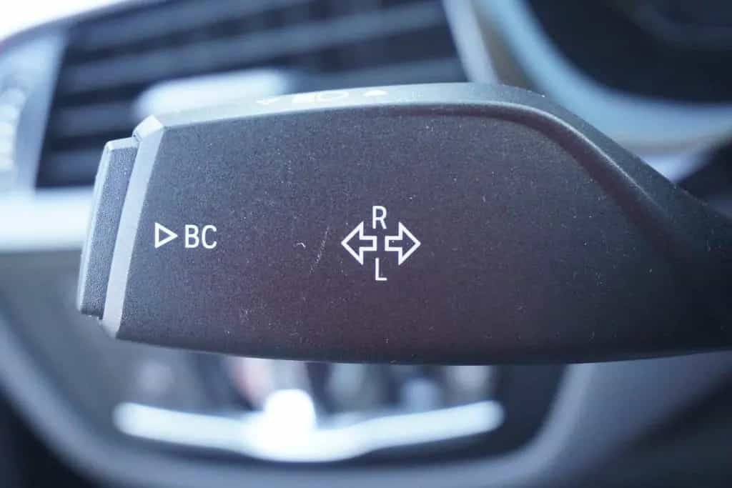 BMW 520 d Touring Aut. LED Navi AHK Sitzheizung PDC 12/2017-photo-27