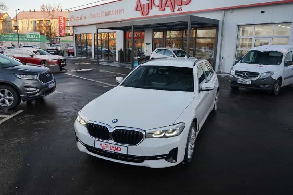 BMW 5 Series 520d Touring Aut. LED Navi Leder Kamera ACC DAB 09/2022-photo-1