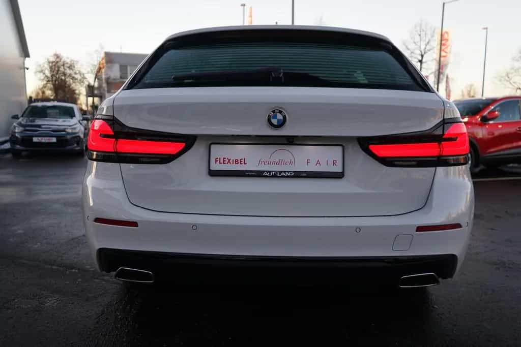 BMW 5 Series 520d Touring Aut. LED Navi Leder Kamera ACC DAB 09/2022-photo-15