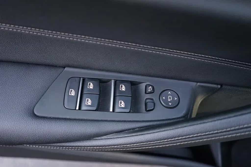 BMW 5 Series 520d Touring Aut. LED Navi Leder Kamera ACC DAB 09/2022-photo-33