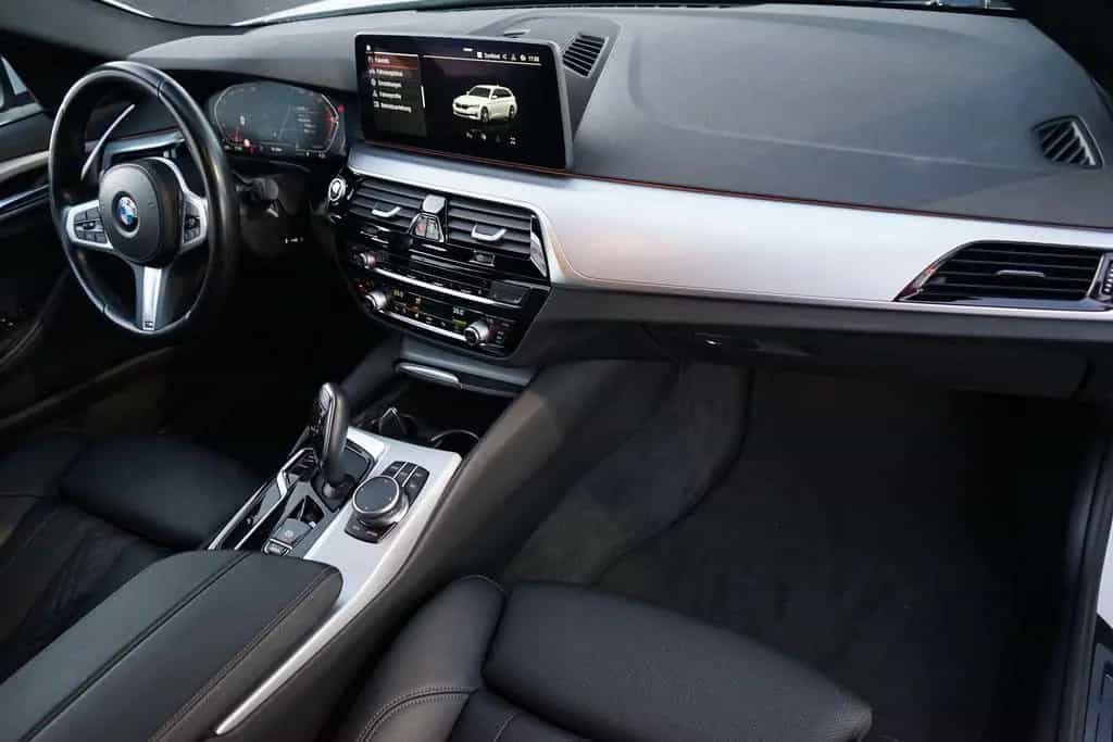 BMW 5 Series 520d Touring Aut. LED Navi Leder Kamera ACC DAB 09/2022-photo-5