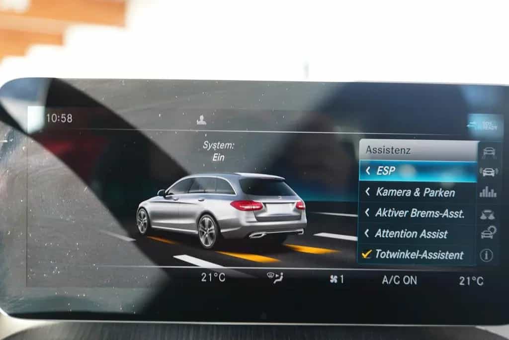 Mercedes-Benz C 180 C180 T-Modell CGI Standard LED Kamera Totwinkel 11/2018-photo-28