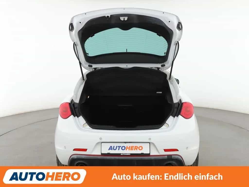 Alfa Romeo Giulietta 1.8 Turbo Veloce *NAVI*PDC*TEMPO*SHZ* 08/2018-photo-15