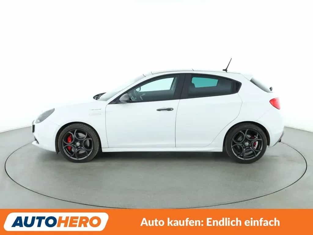 Alfa Romeo Giulietta 1.8 Turbo Veloce *NAVI*PDC*TEMPO*SHZ* 08/2018-photo-1