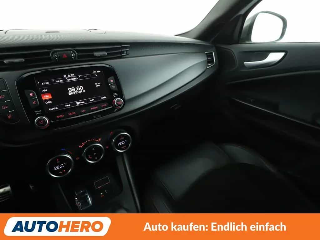 Alfa Romeo Giulietta 1.8 Turbo Veloce *NAVI*PDC*TEMPO*SHZ* 08/2018-photo-25