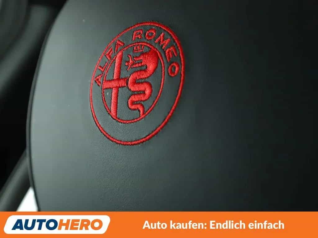 Alfa Romeo Giulietta 1.8 Turbo Veloce *NAVI*PDC*TEMPO*SHZ* 08/2018-photo-26