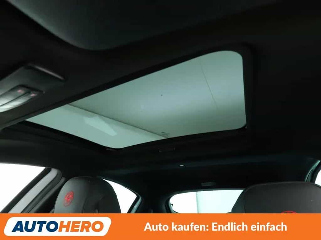 Alfa Romeo Giulietta 1.8 Turbo Veloce *NAVI*PDC*TEMPO*SHZ* 08/2018-photo-27
