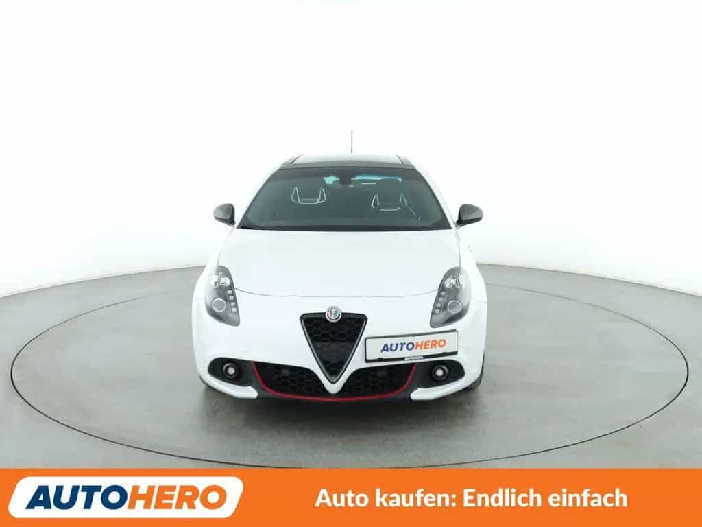 Alfa Romeo Giulietta 1.8 Turbo Veloce *NAVI*PDC*TEMPO*SHZ* 08/2018-photo-7