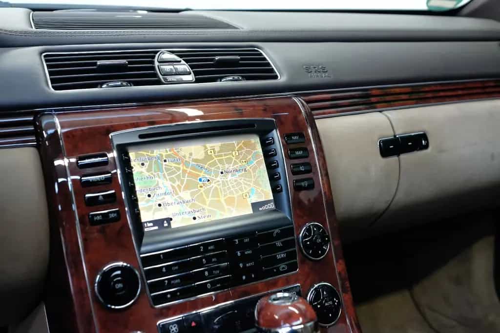 Maybach 57 /RUHESITZ/SOFTCLOSE/FACELIFT 04/2011-photo-16