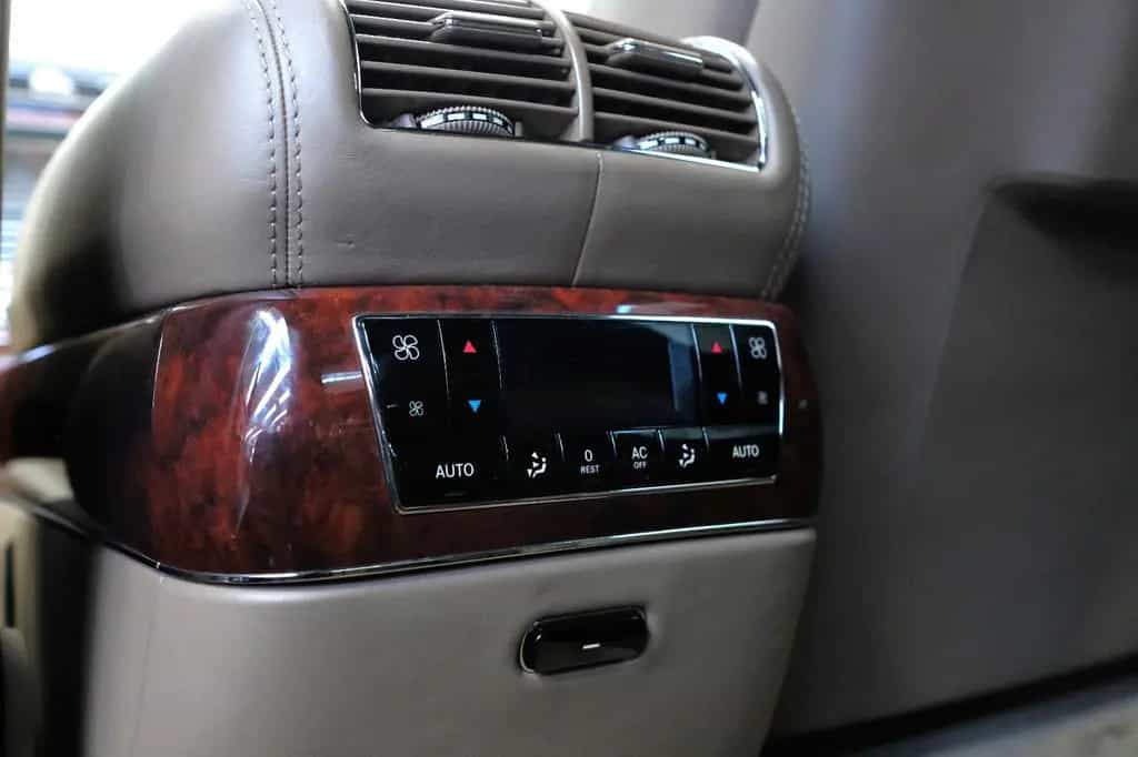 Maybach 57 /RUHESITZ/SOFTCLOSE/FACELIFT 04/2011-photo-24