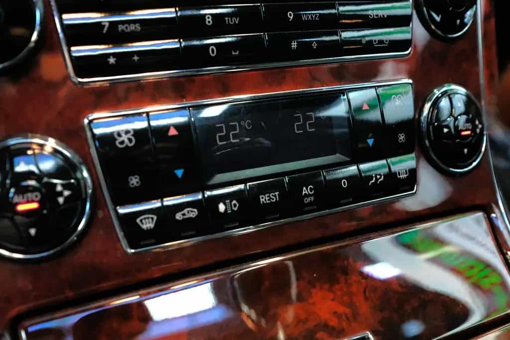 Maybach 57 /SOLARMODUL/DISTRONIC/KLAPPTISCH 08/2003-photo-17